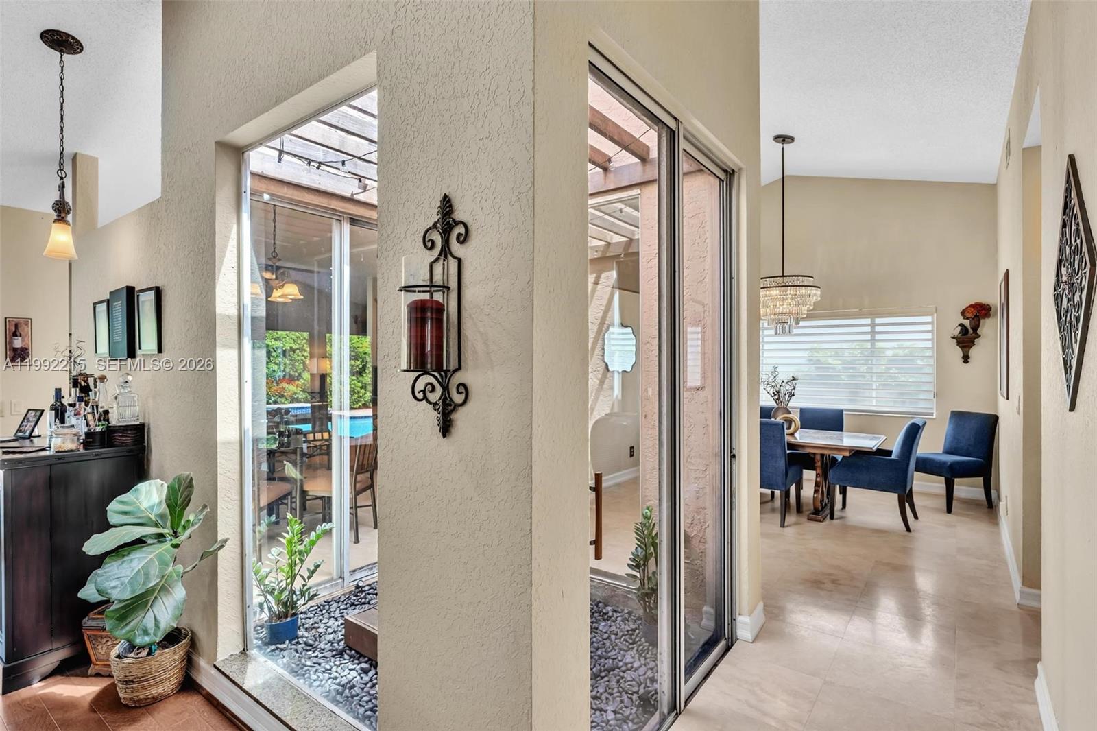 EMBASSY LAKES - Residential