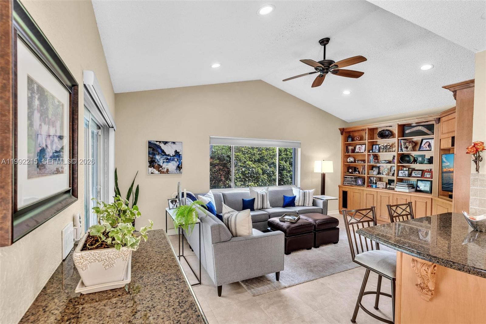 EMBASSY LAKES - Residential