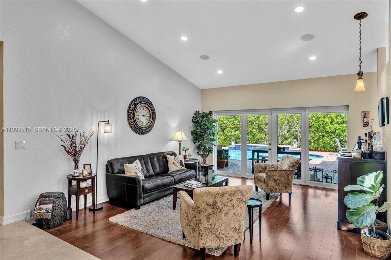 EMBASSY LAKES - Residential