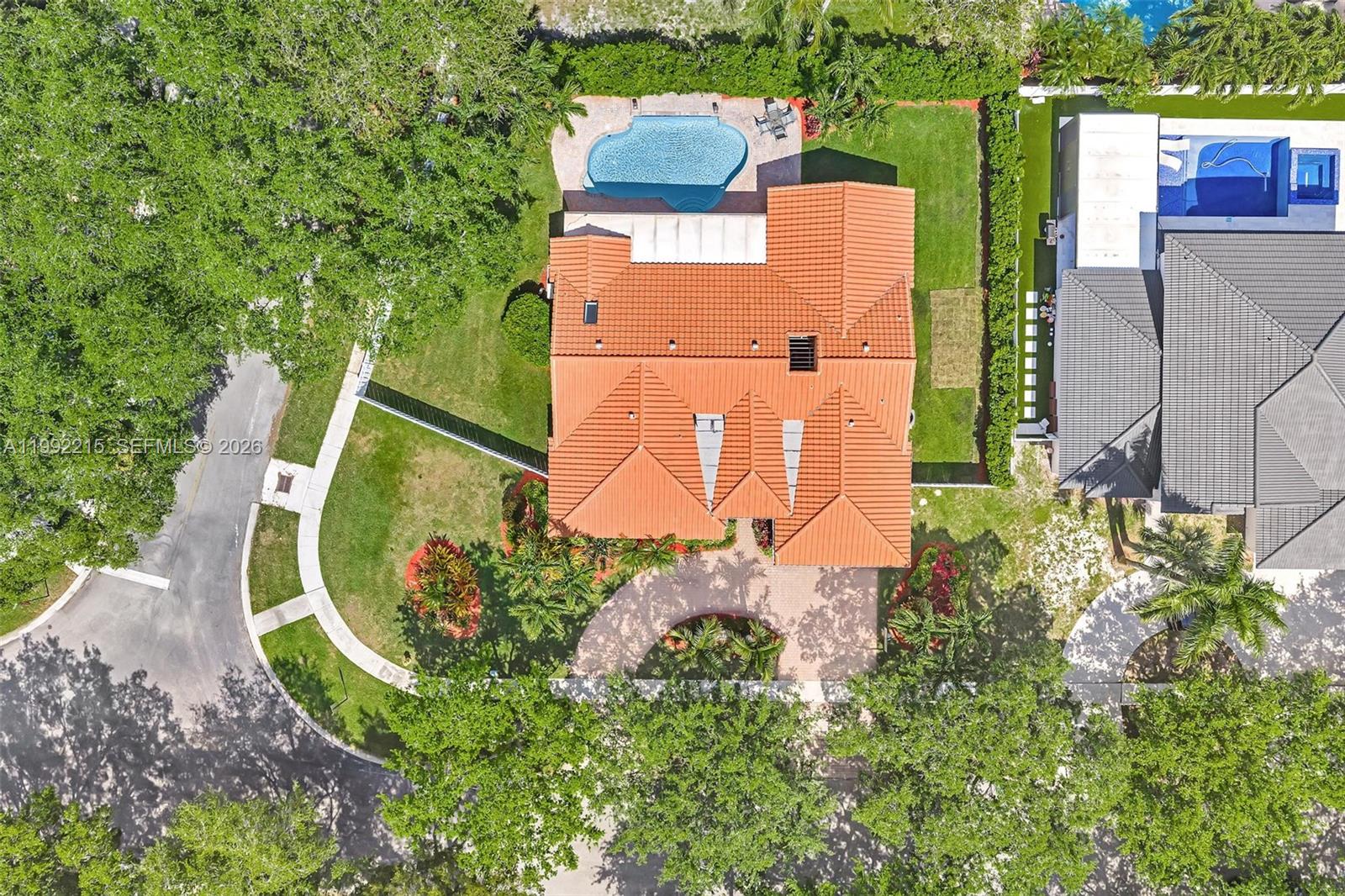 EMBASSY LAKES - Residential