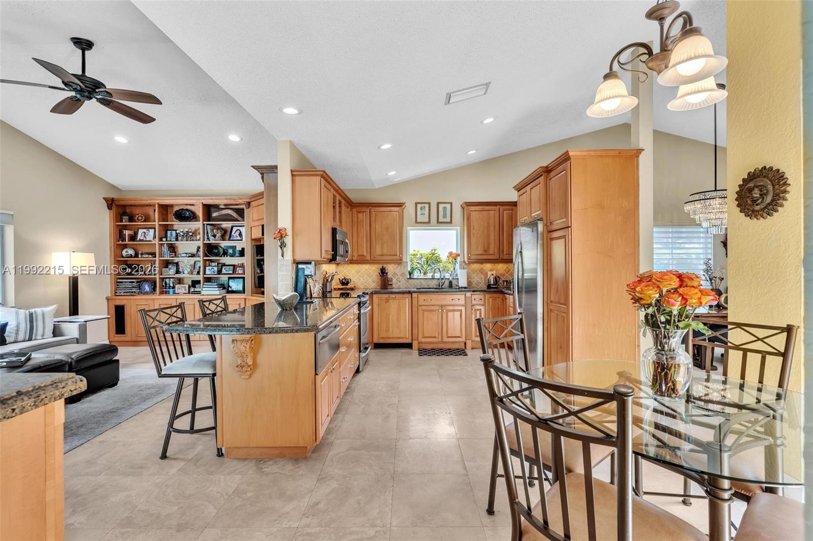 EMBASSY LAKES - Residential