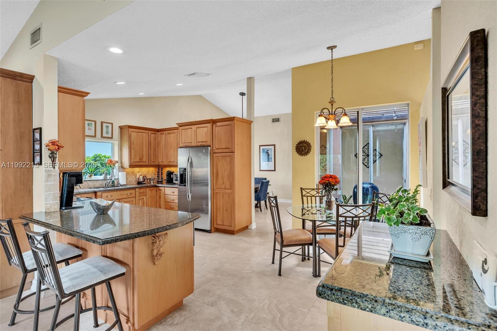 EMBASSY LAKES - Residential