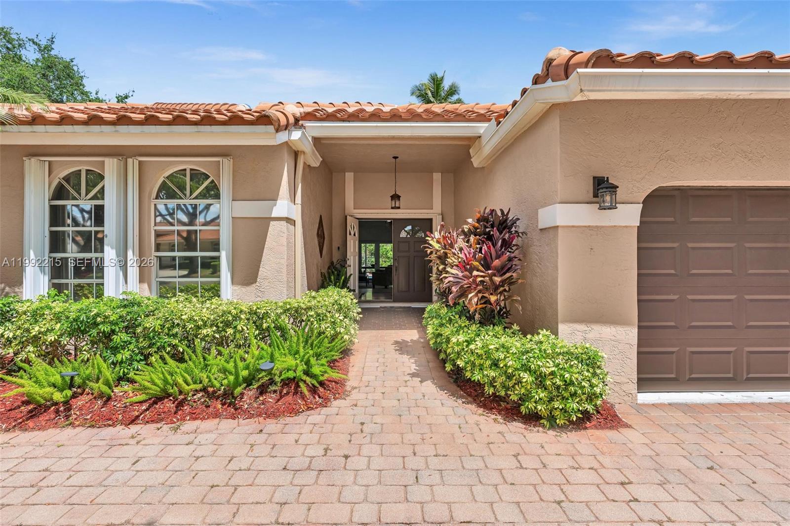 EMBASSY LAKES - Residential