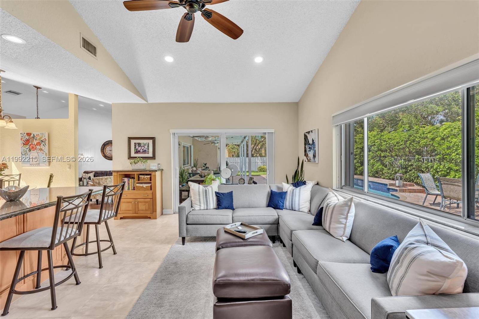 EMBASSY LAKES - Residential