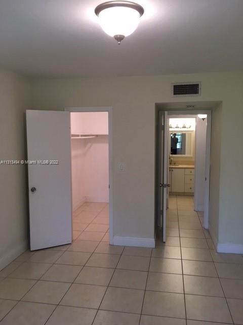 VENETIAN PALMS CONDO - Residential