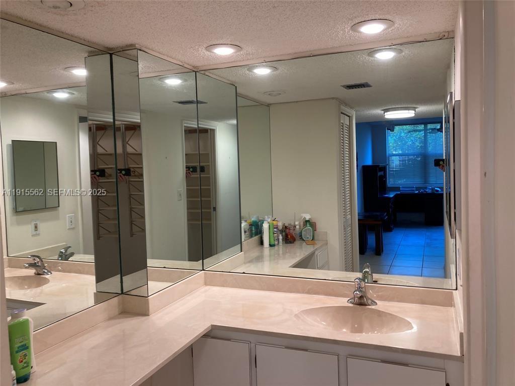 NO 96 PALM-AIRE COUNTRY C - Residential