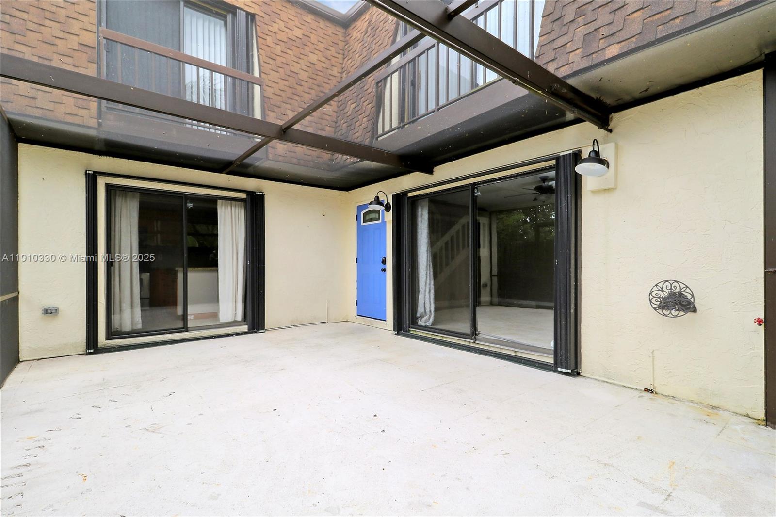 110 N Delaware Blvd 18B