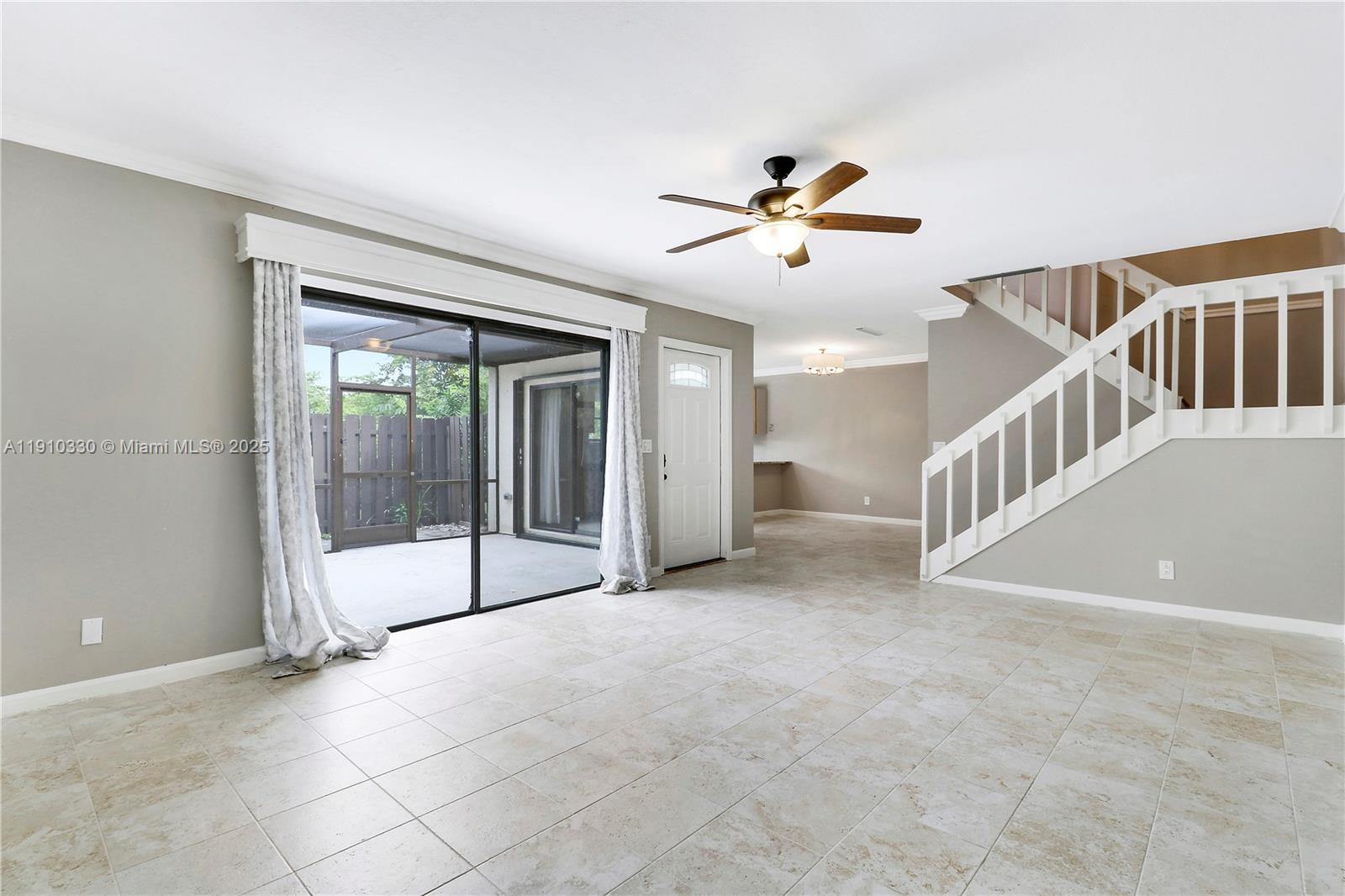 110 N Delaware Blvd 18B