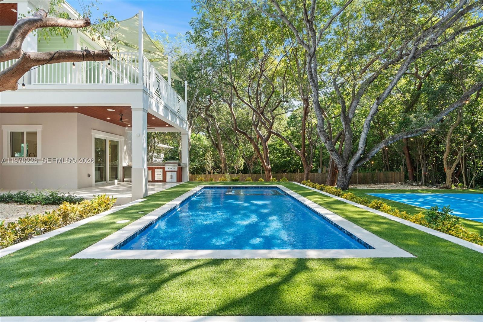 PLANTATION BEACH - Residential