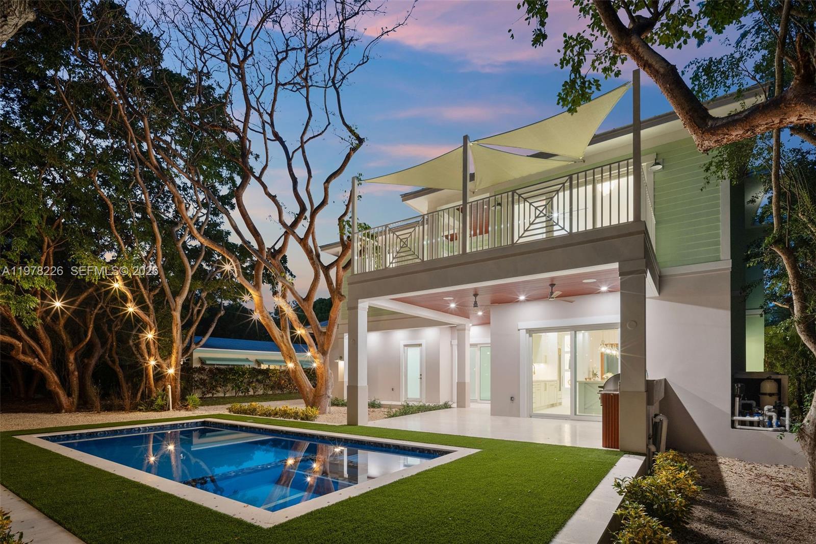 PLANTATION BEACH - Residential