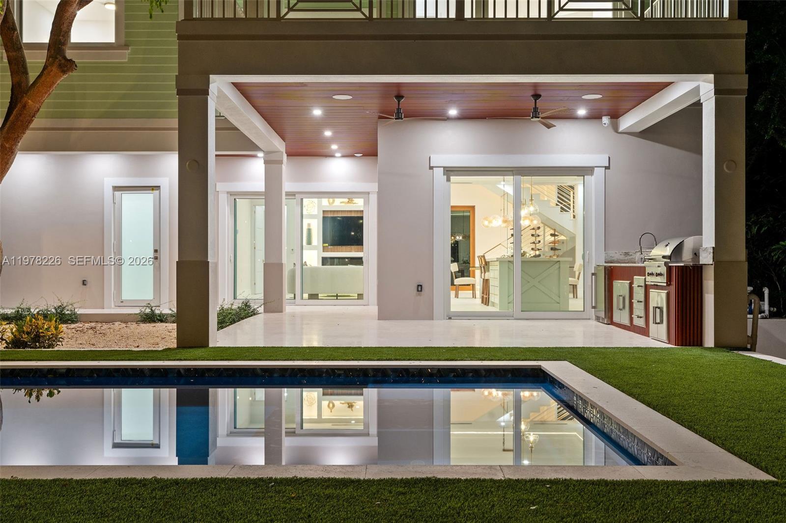 PLANTATION BEACH - Residential