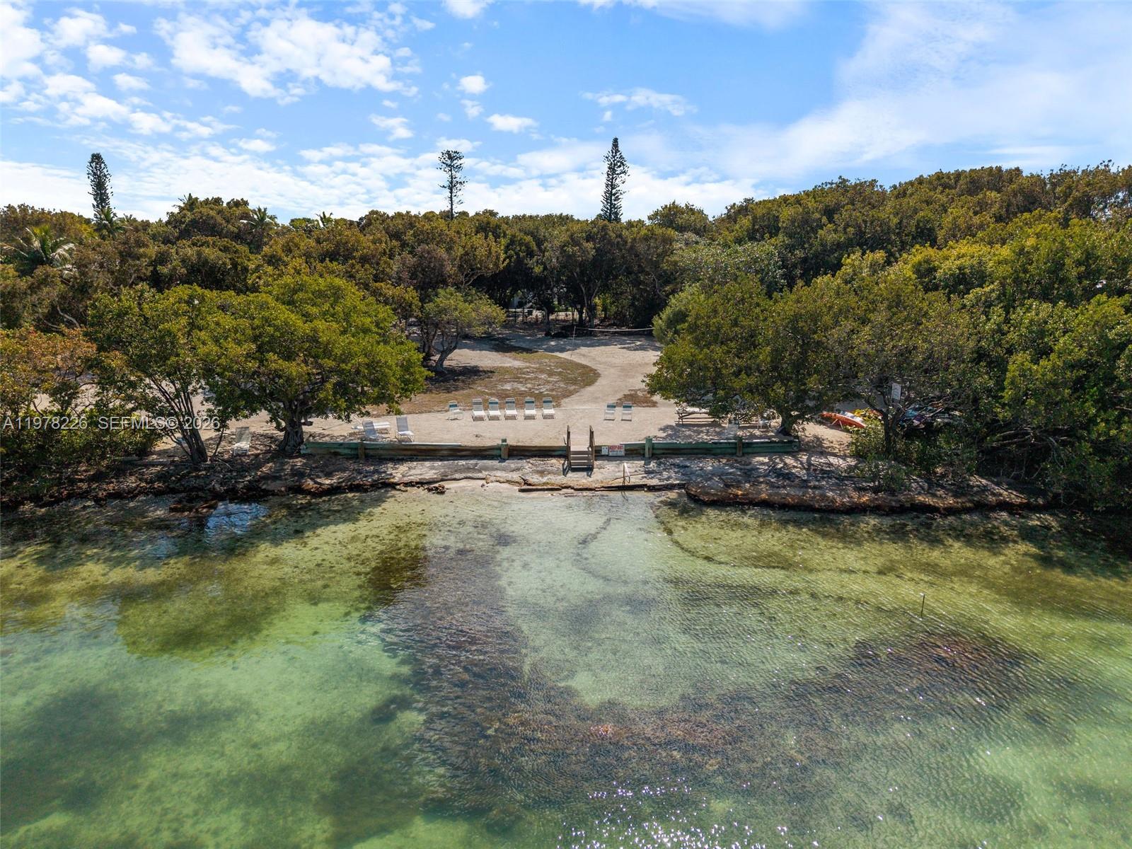 PLANTATION BEACH - Residential