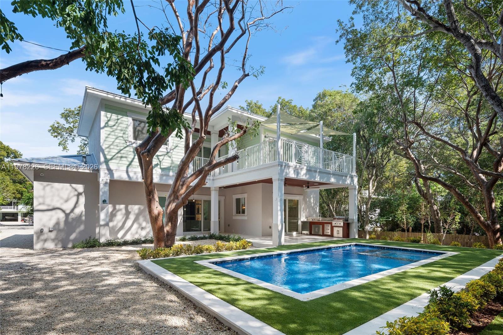 PLANTATION BEACH - Residential