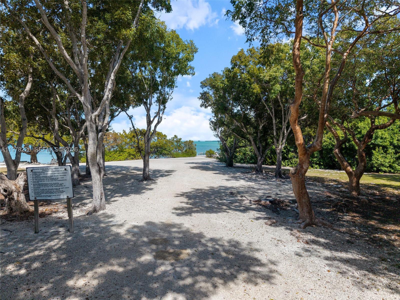 PLANTATION BEACH - Residential