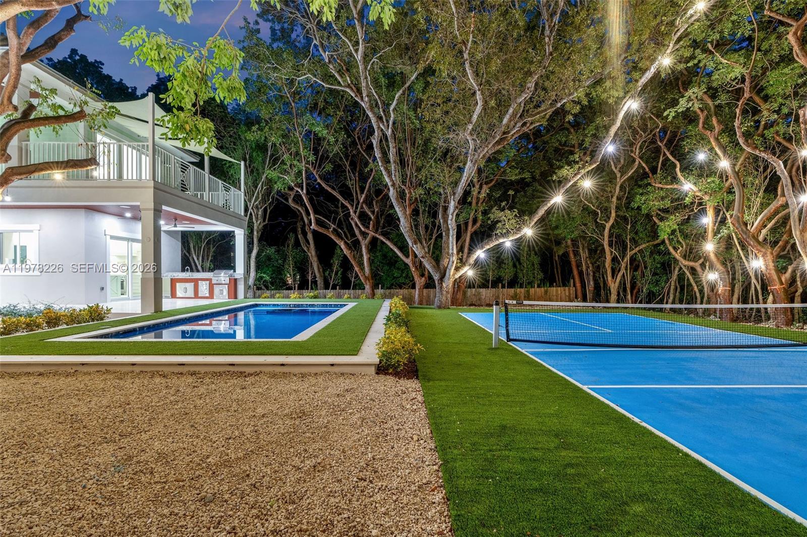 PLANTATION BEACH - Residential