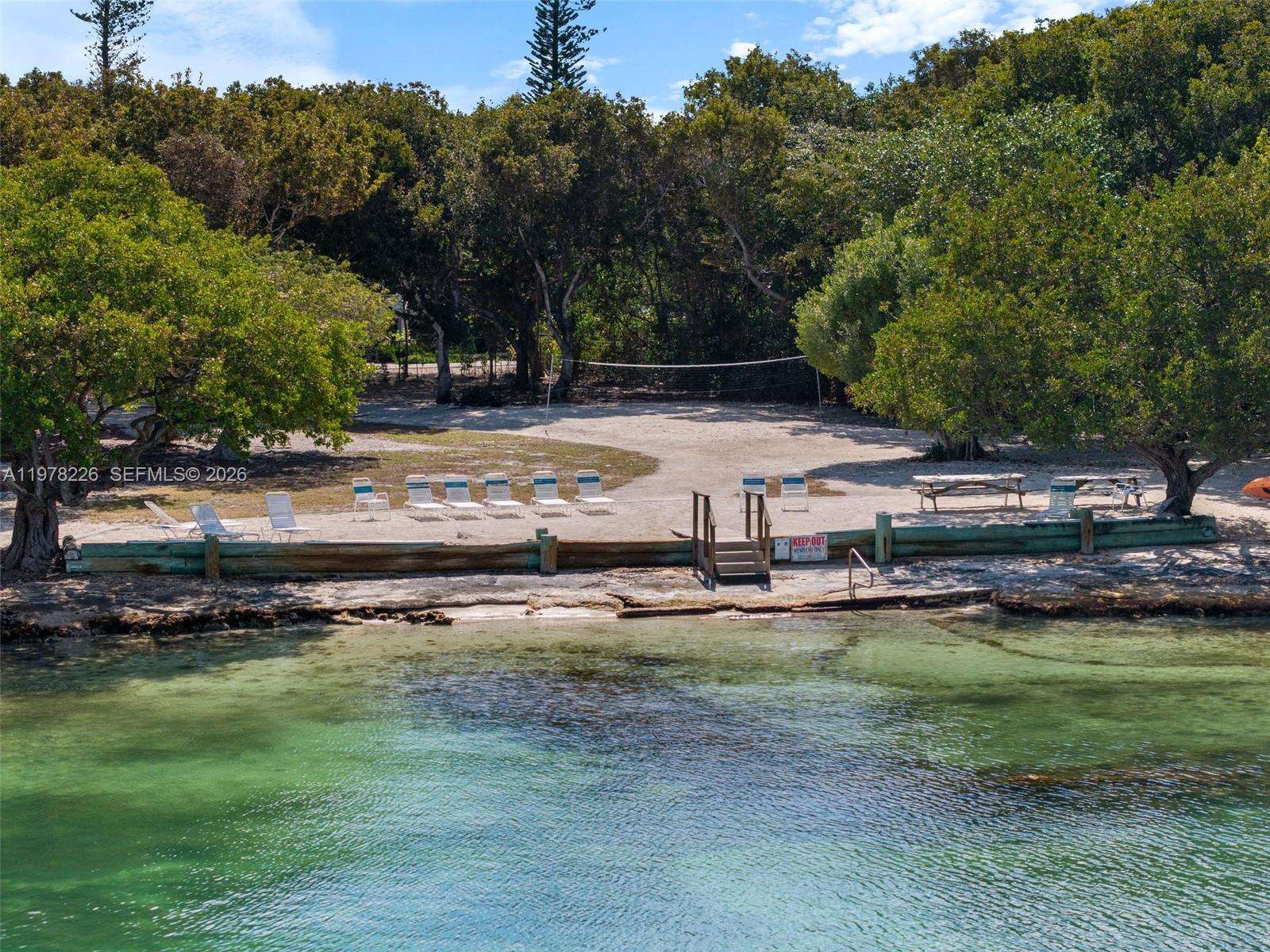 PLANTATION BEACH - Residential