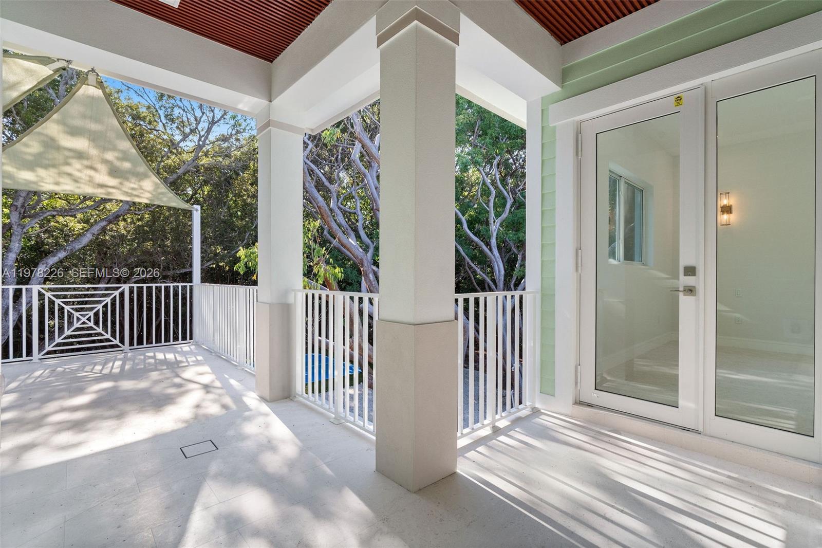 PLANTATION BEACH - Residential