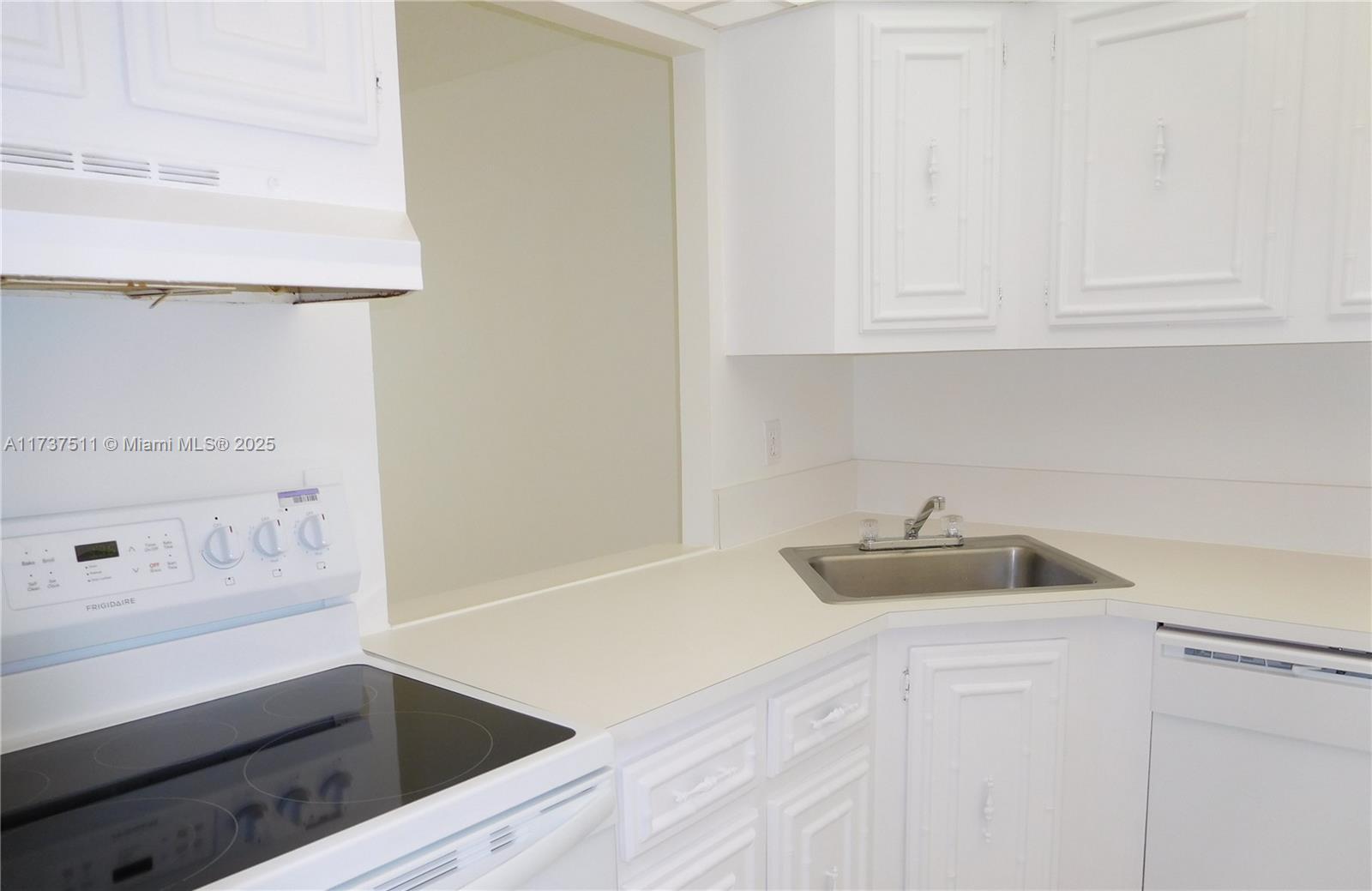 DESOTO PARK CONDO - Residential Lease