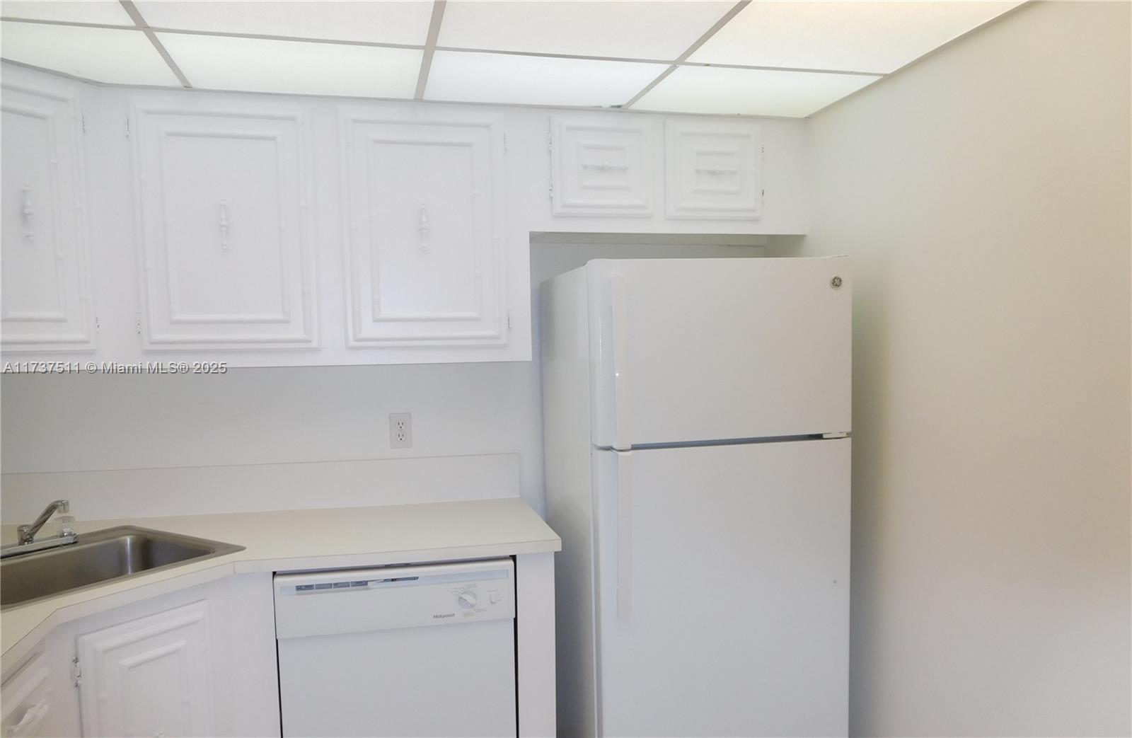 DESOTO PARK CONDO - Residential Lease