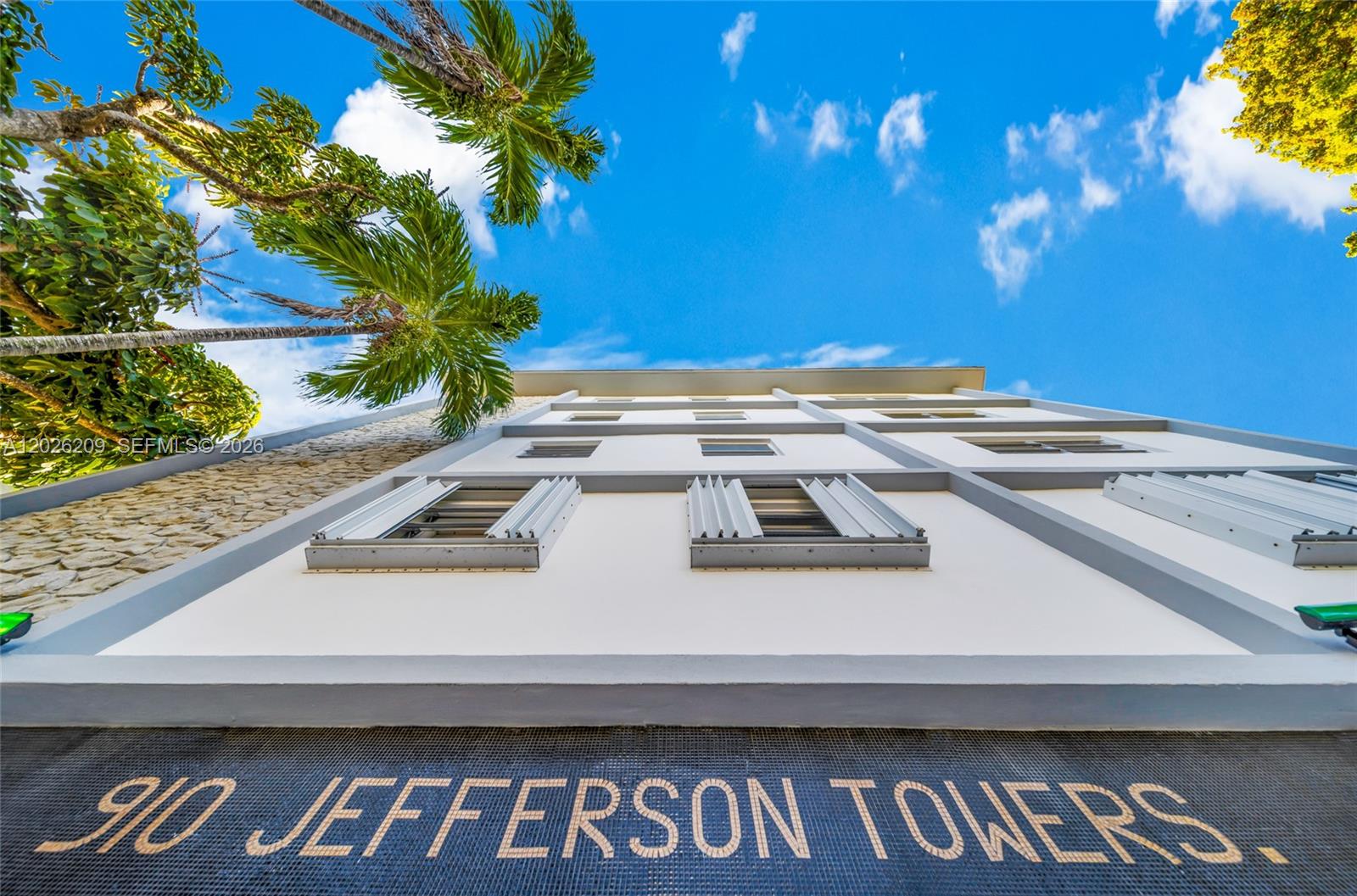 910 JEFFERSON TOWERS COND - Residential
