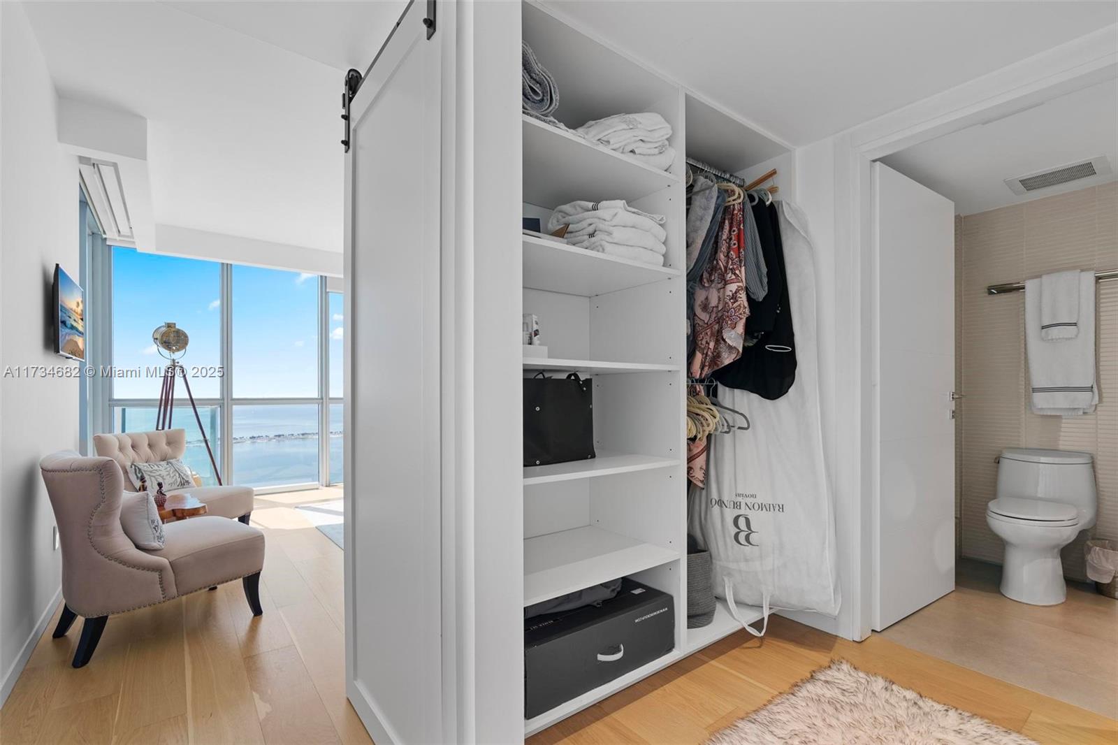 JADE RESIDENCES AT BRICKE - Residential