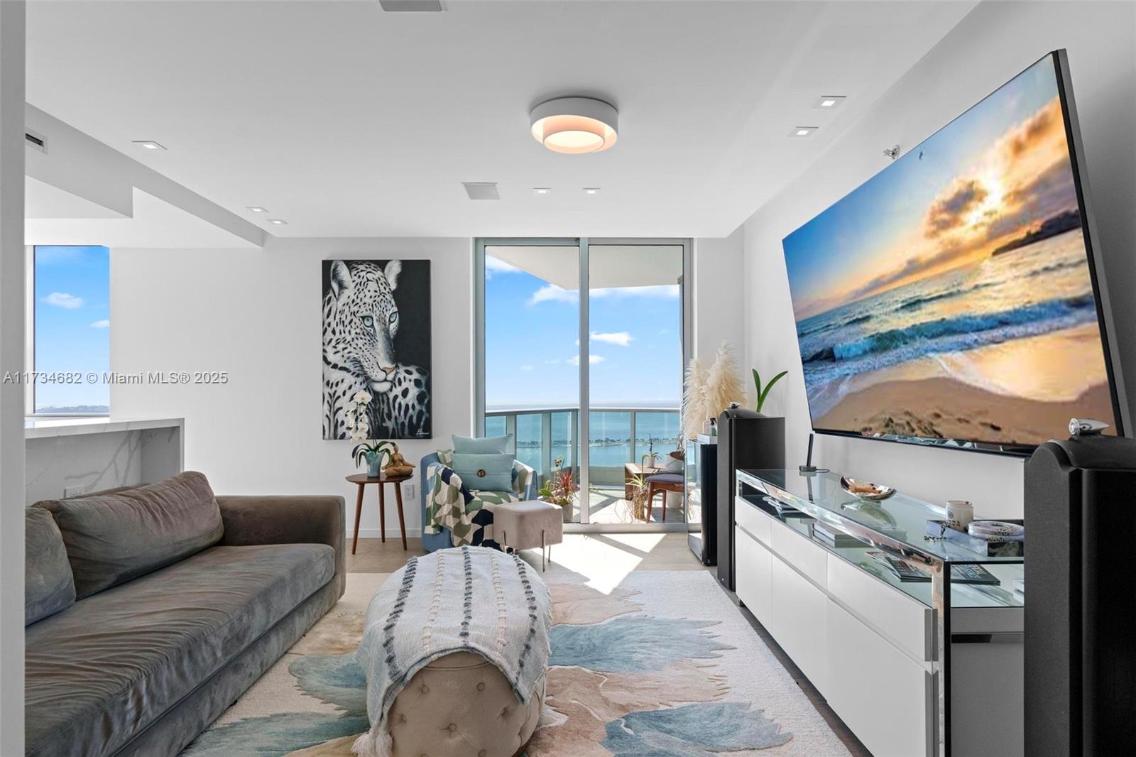 JADE RESIDENCES AT BRICKE - Residential