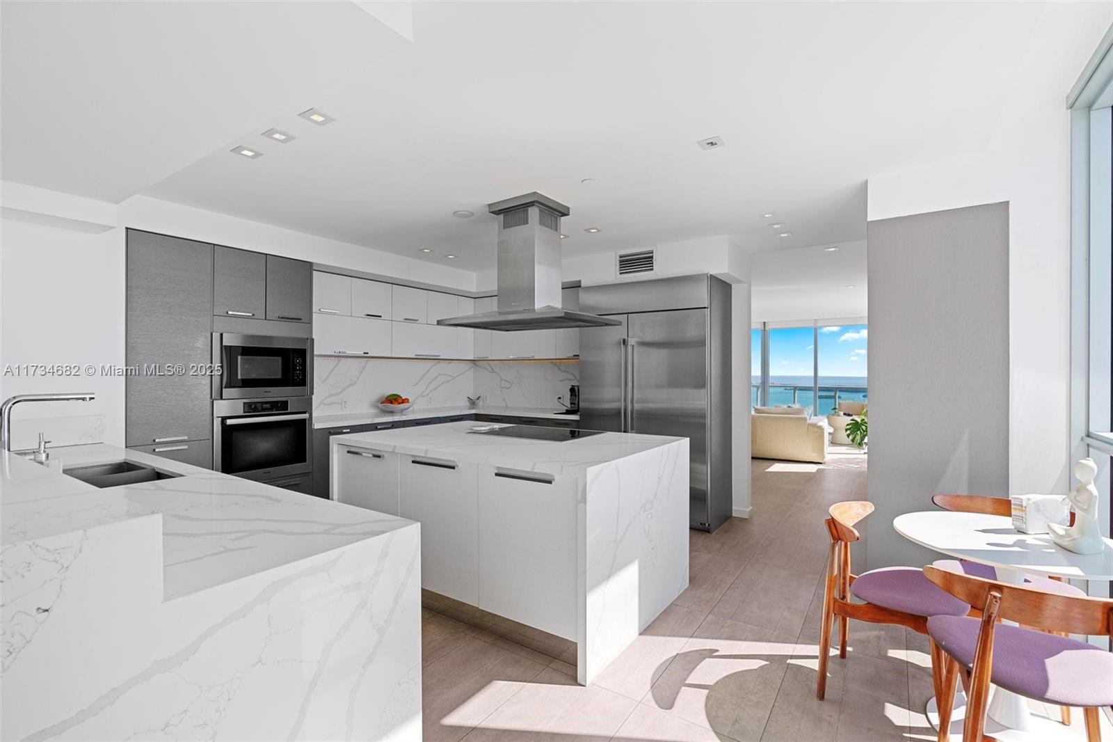 JADE RESIDENCES AT BRICKE - Residential