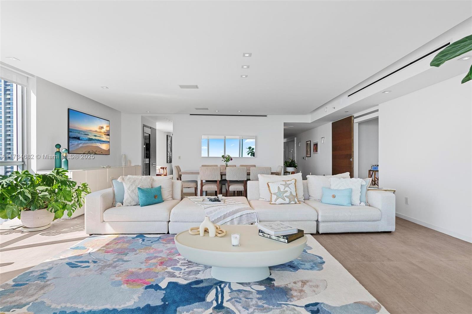 JADE RESIDENCES AT BRICKE - Residential