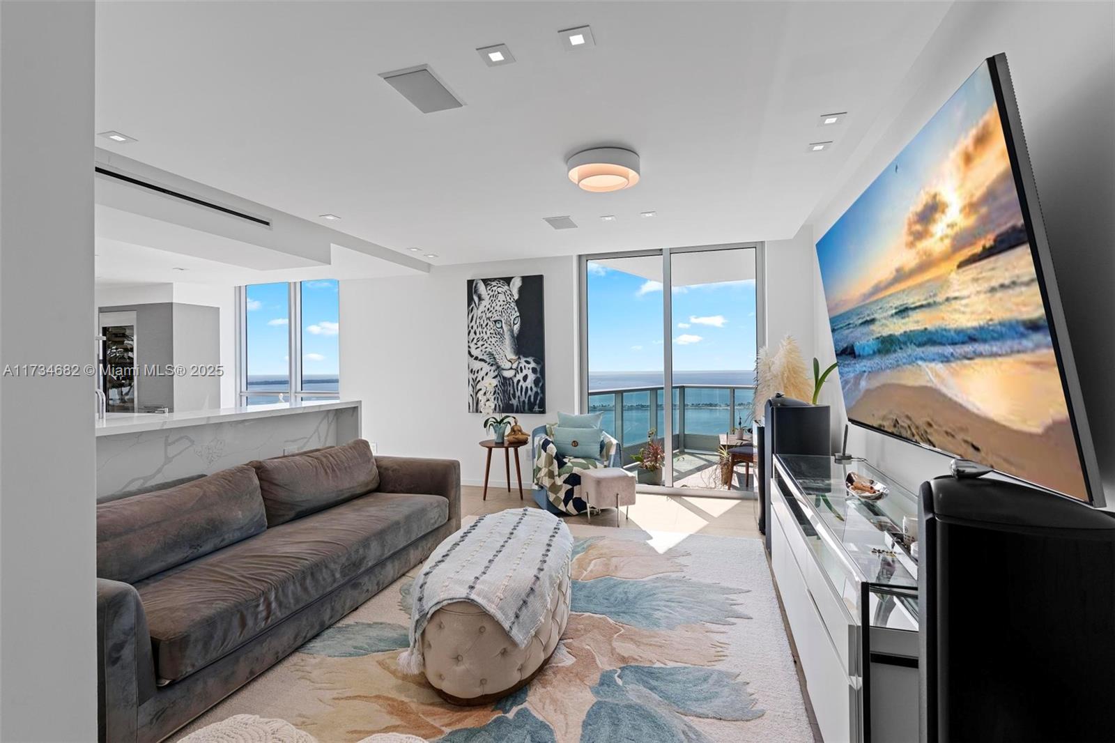 JADE RESIDENCES AT BRICKE - Residential