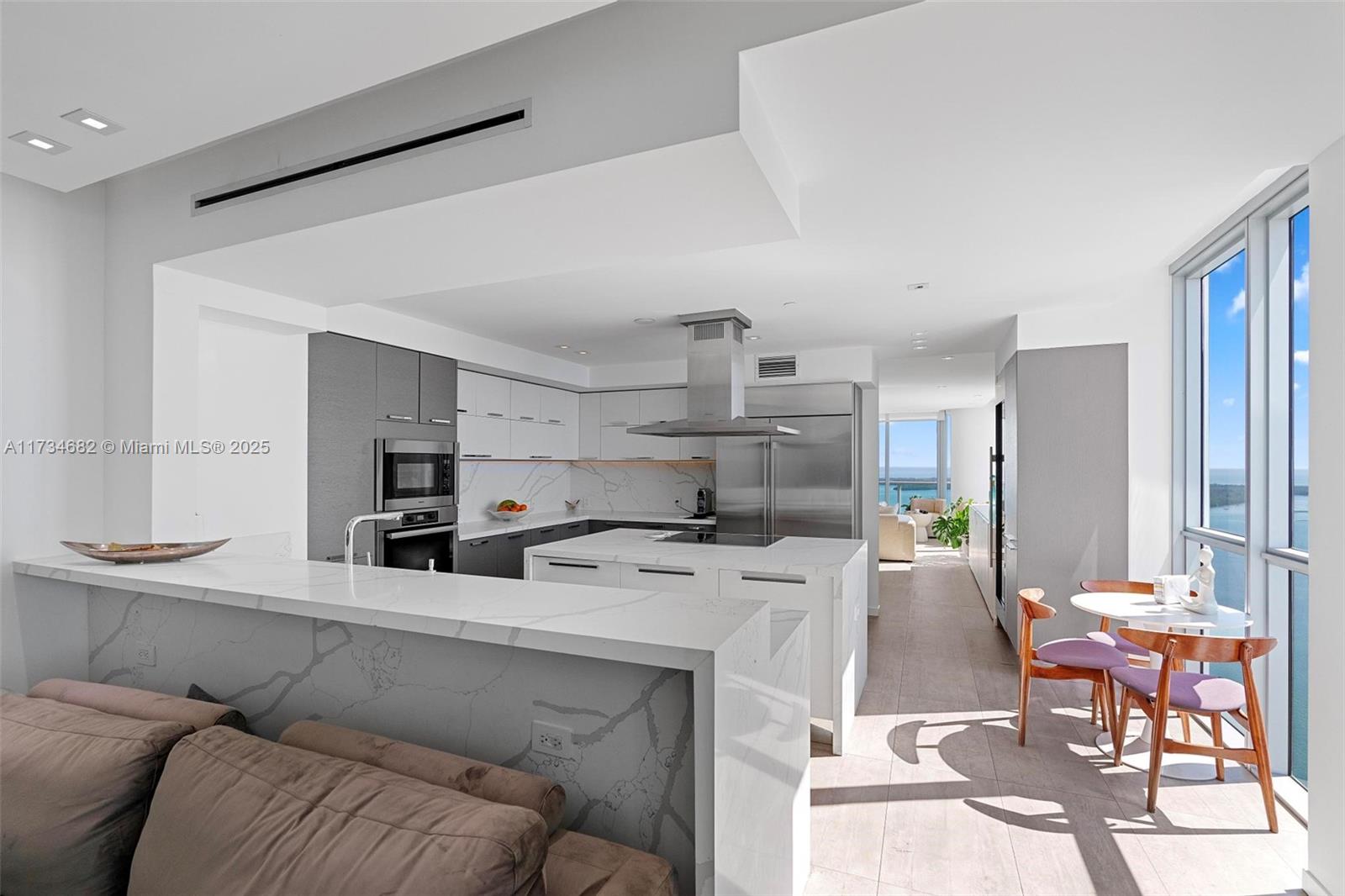 JADE RESIDENCES AT BRICKE - Residential