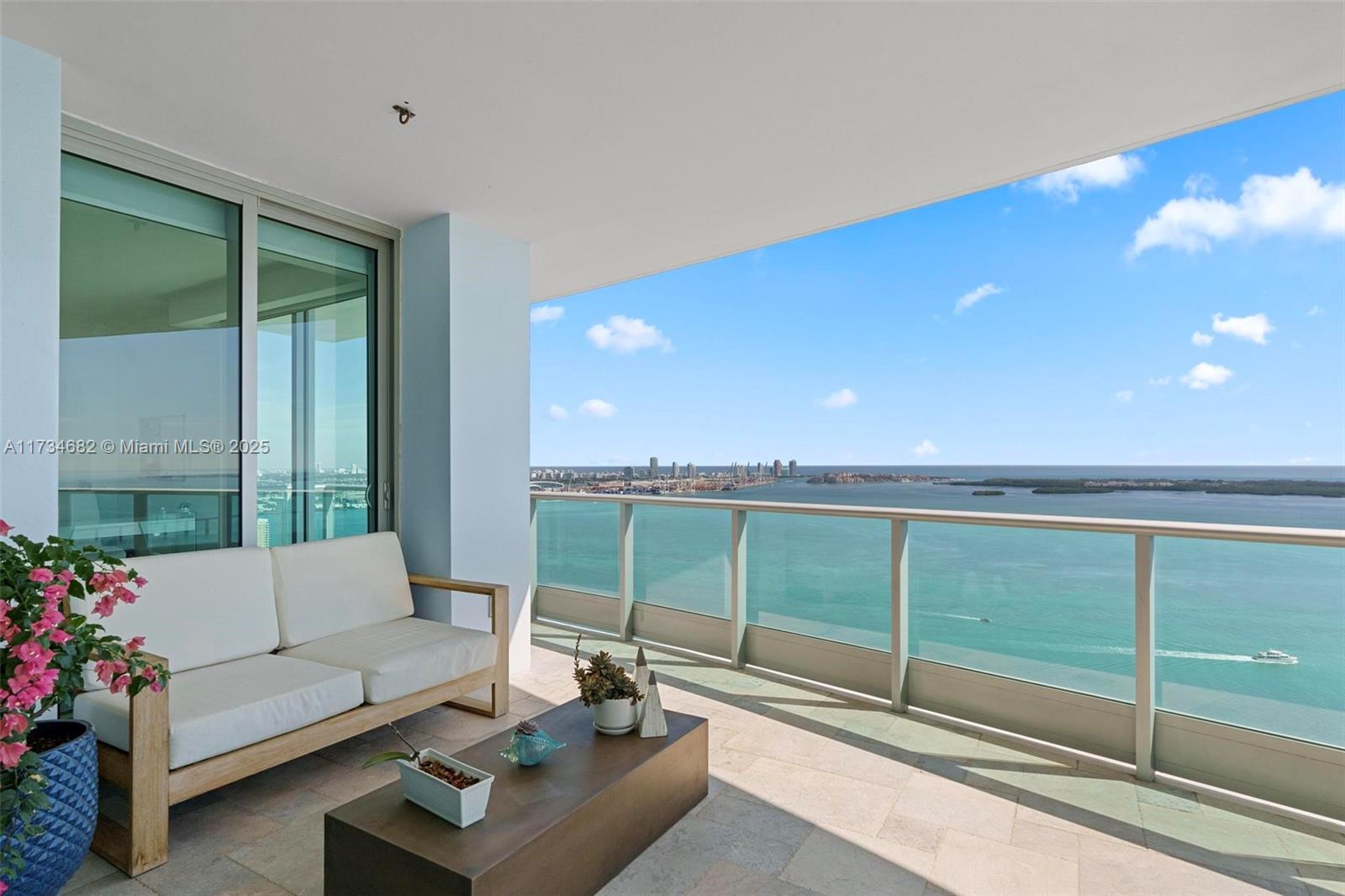 JADE RESIDENCES AT BRICKE - Residential