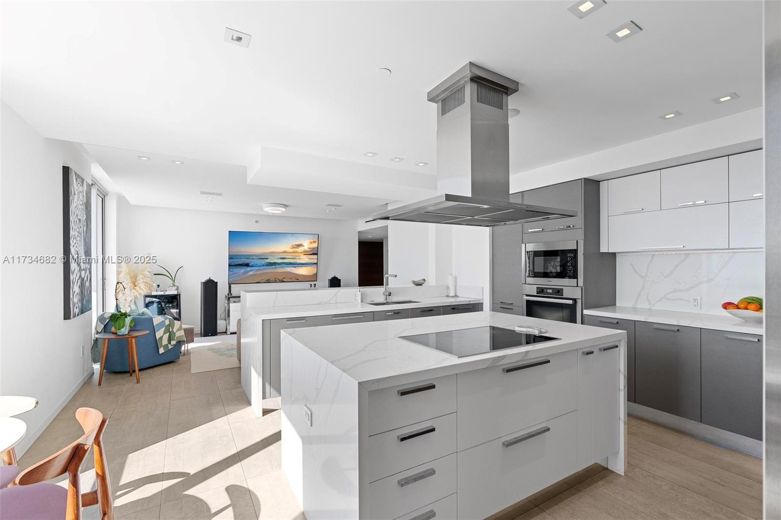 JADE RESIDENCES AT BRICKE - Residential