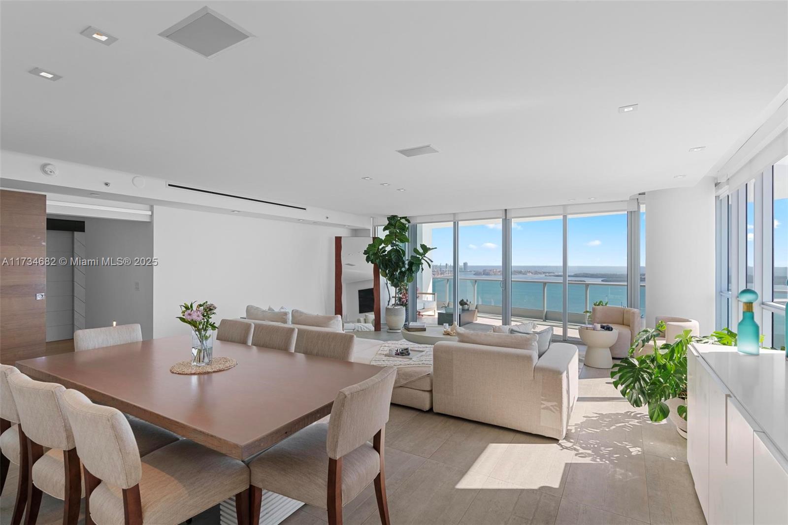 JADE RESIDENCES AT BRICKE - Residential