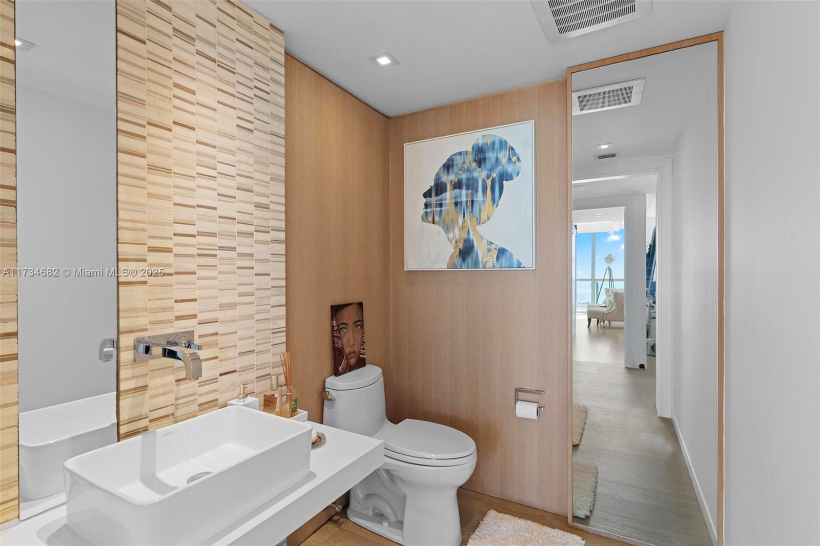 JADE RESIDENCES AT BRICKE - Residential