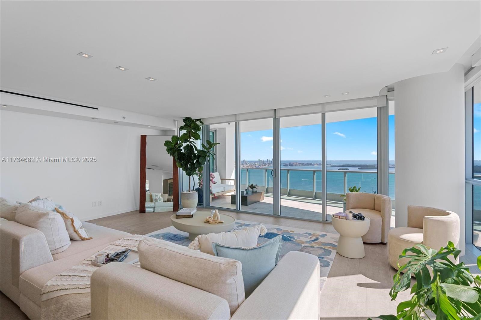 JADE RESIDENCES AT BRICKE - Residential