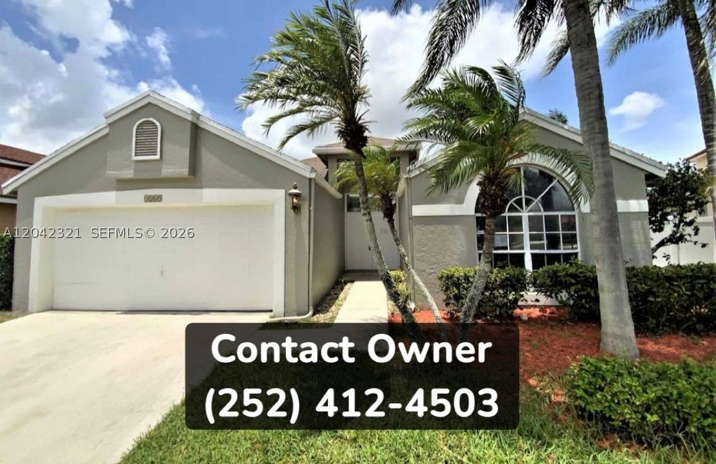 Photo of 1367 E Fairfax Cir E, Boynton Beach, FL 33436 (MLS # A12042321)