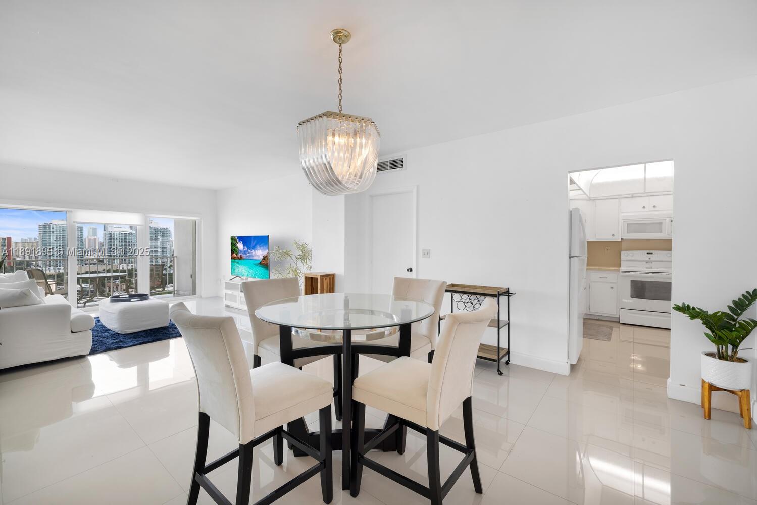 ARLEN HOUSE WEST CONDO - Residential
