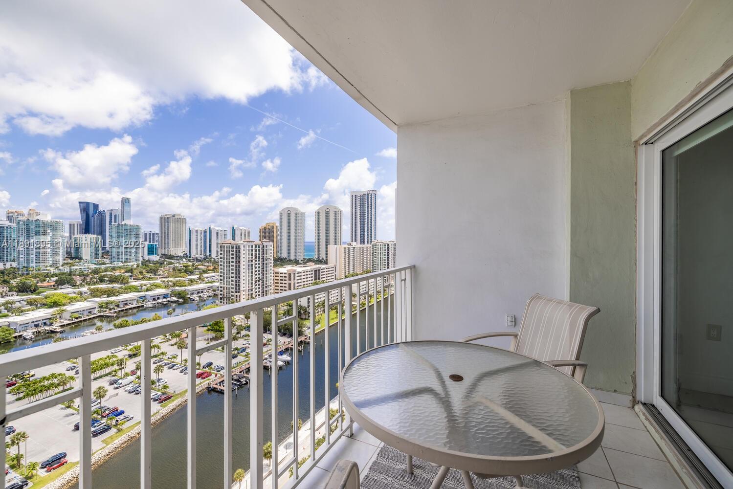 ARLEN HOUSE WEST CONDO - Residential