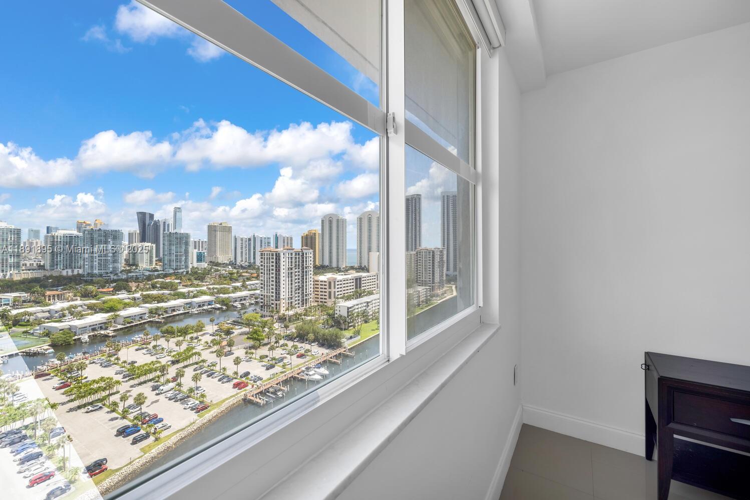 ARLEN HOUSE WEST CONDO - Residential