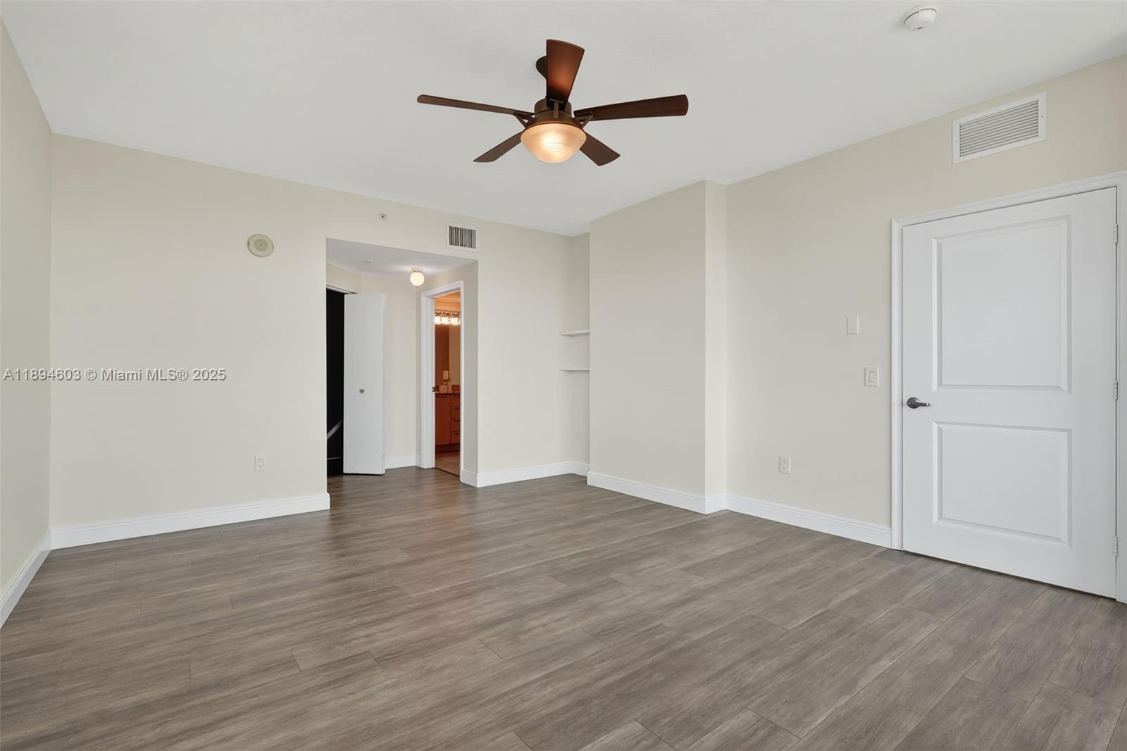 ROADS AT 21ST CONDO - Residential Lease