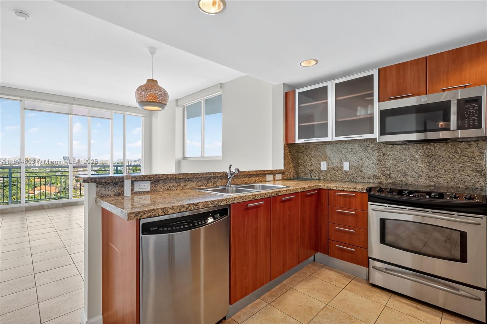 2021 SW 3rd Ave PH-3