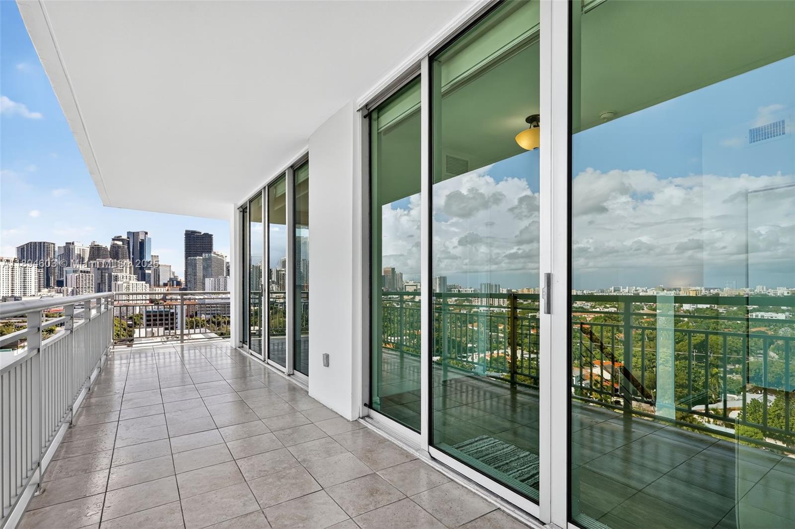 ROADS AT 21ST CONDO - Residential Lease