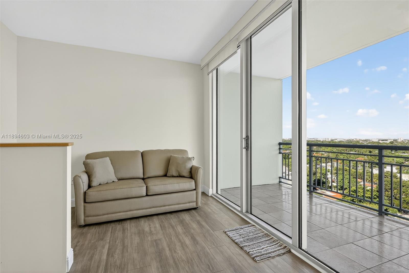 ROADS AT 21ST CONDO - Residential Lease