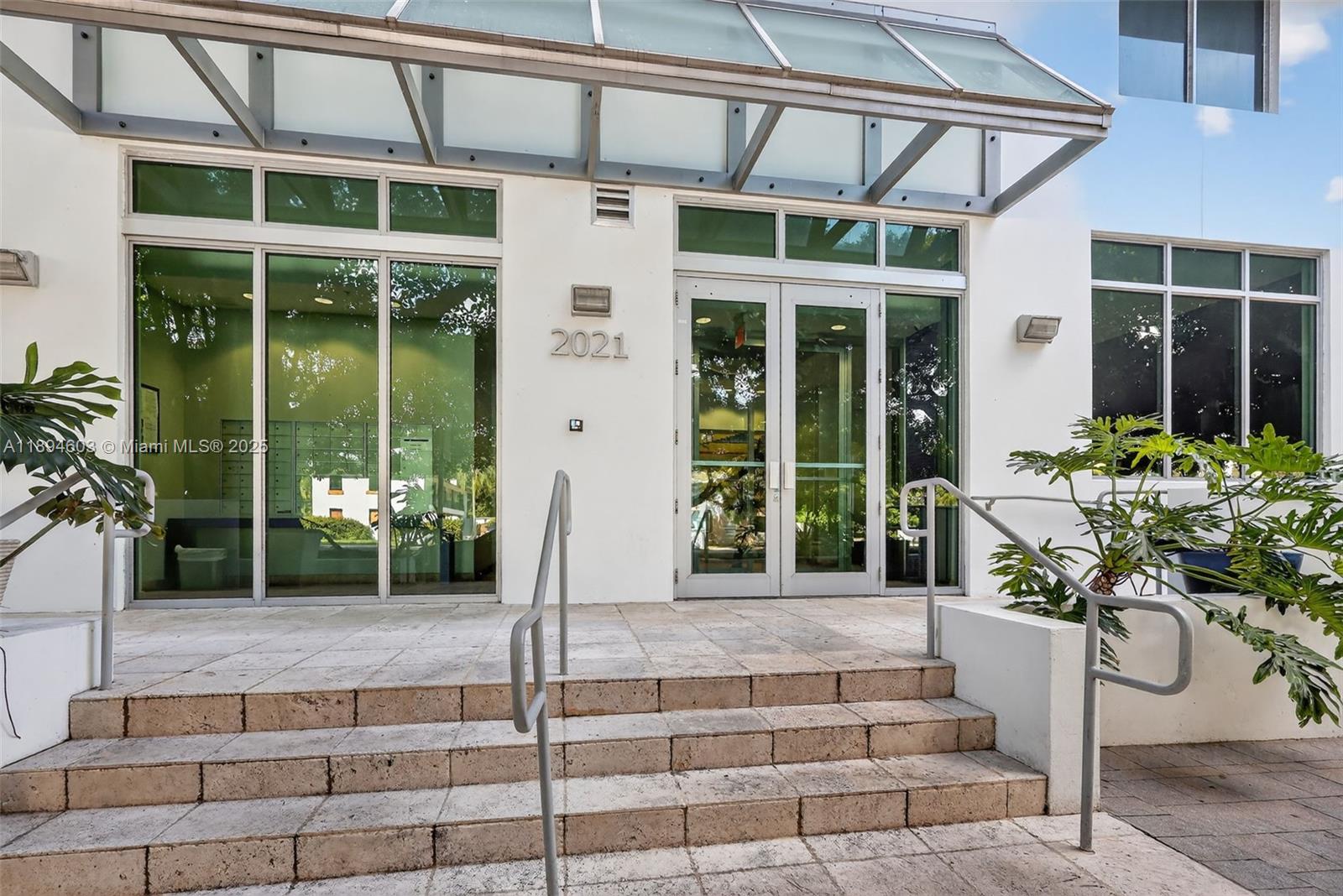 ROADS AT 21ST CONDO - Residential Lease