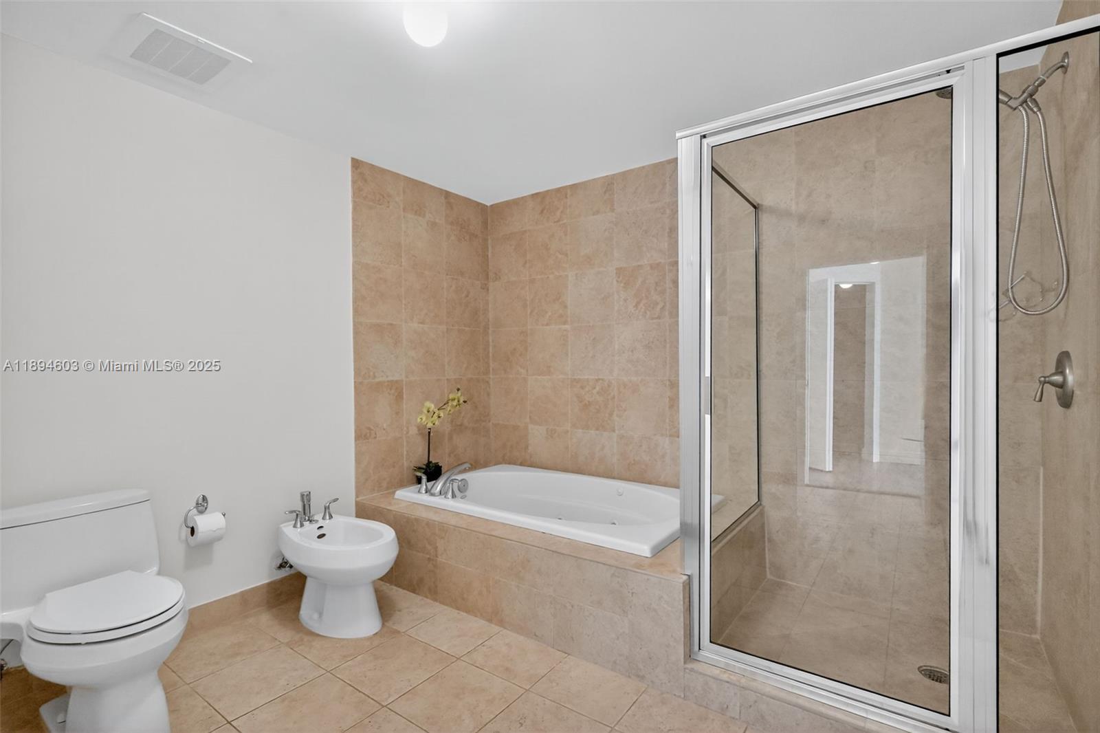 ROADS AT 21ST CONDO - Residential Lease
