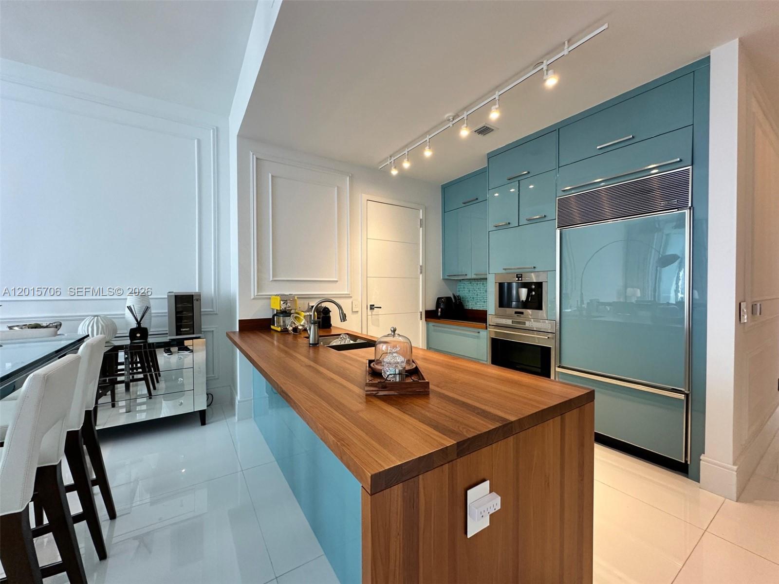 15811 Collins Ave 3302