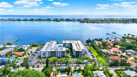1516 S Lakeside Dr Unit 112, Lake Worth, FL 33460 - MLS#: A11653672