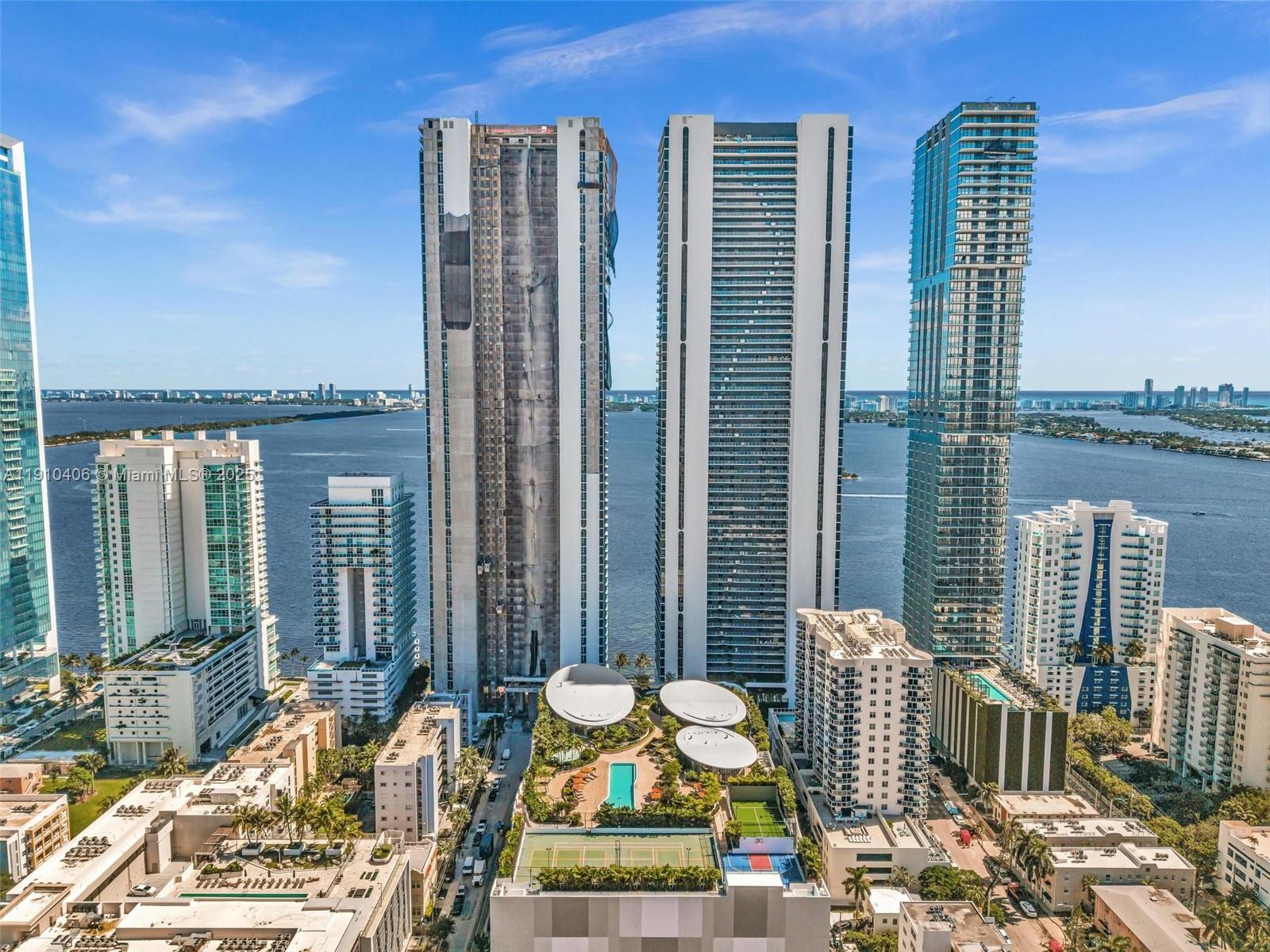 ARIA RESERVE SOUTH CONDO - Residential Lease