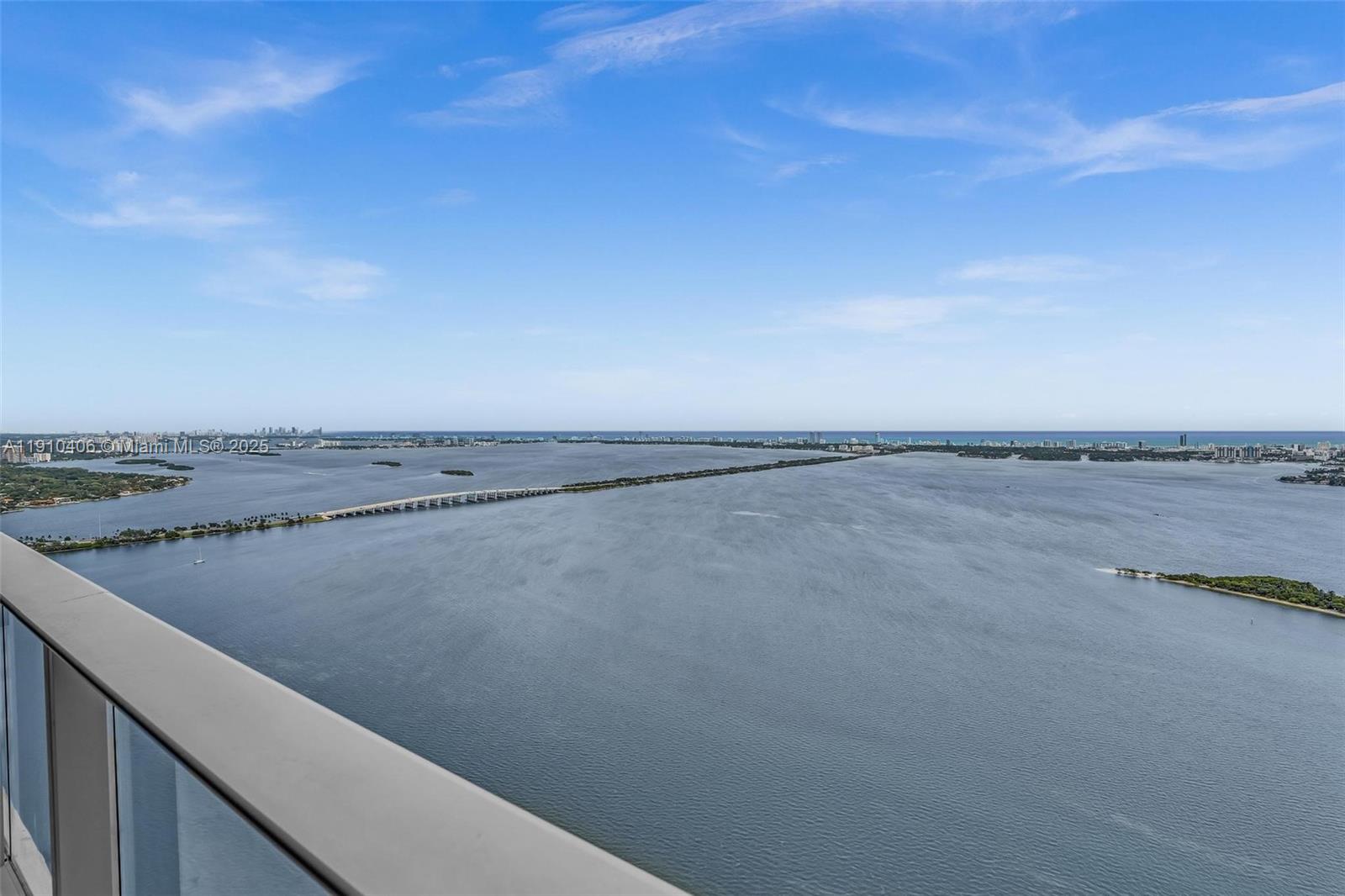 ARIA RESERVE SOUTH CONDO - Residential Lease