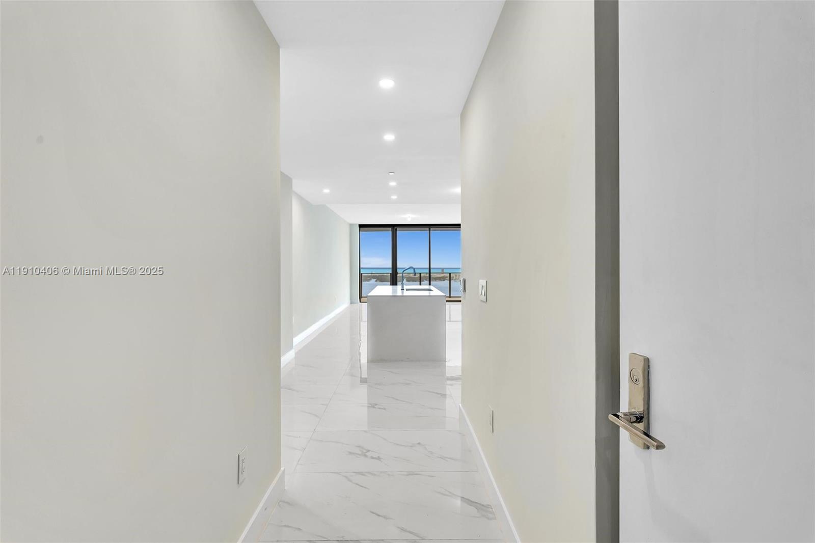 ARIA RESERVE SOUTH CONDO - Residential Lease